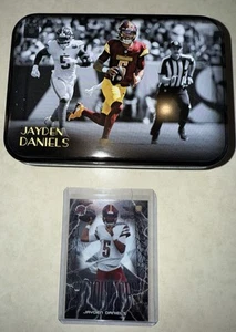 2024 Topps Resurgence Jayden Daniels Conductors SP RC #C-6 W/Collectors Tin ROY - Picture 1 of 7