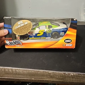 Hot Wheels Racing 1:24 NASCAR #5 Terry Labonte 2002 Kellogg's Monsters Inc. Car - Picture 1 of 2