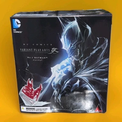 DC Comics ~ FIGURA BATMAN (VARIANTE ROJA) 10" ~ Play Arts KAI ~ 100% Auténtica Foto 1 de 4