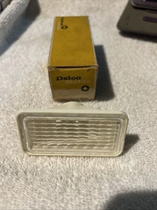 NOS GM 1968 Corvette Front Side Marker Light Lamp Retainer Clear Lens 5960376 - Bild 1 von 6