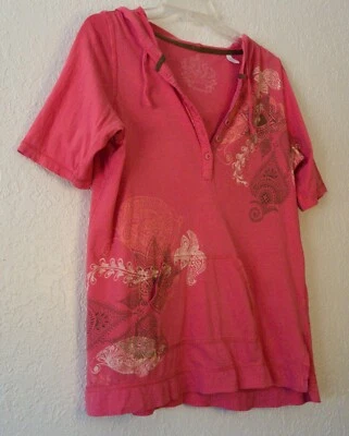 Sudadera con capucha rosa manga corta Oleg Cassini Foto 1 de 4