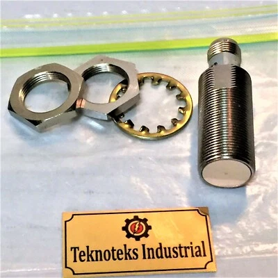 OMRON  E2E-X7D1-M1G PROXIMITY SWITCH / SENSOR  12 to 24VDC - Image 1 of 4