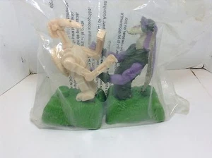 RARE-HTF-NIP=1999=STAR WARS=DROID VS GUNGANAPPLAUSE TOY/TACO BELL - Picture 1 of 3