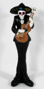 Figura Día de los Muertos Hombre Esqueleto Sosteniendo Guitarra Mirachi Día de los Muertos - Imagen 1 de 6