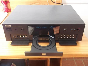 PHILIPS DVDR 1500 DVD VIDEO RECORDER AS-IS READ - Picture 1 of 12