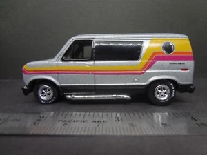 Johnny Lightning 1977 Ford Cruising Van silver - Loose 1:64   - Picture 1 of 10
