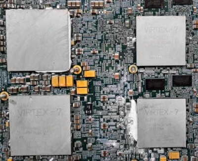 LOT OF 36 XILINX VIRTEX 7 CHIPS FOR SALVAGE ON 9 BOARDS - Image 1 of 4