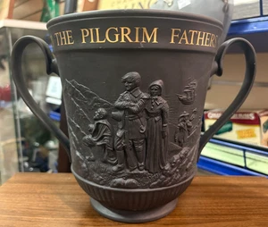 Taza amorosa Royal Doulton Black Basalto Pilgrim Fathers Mayflower 1620-1970 SU456 - Imagen 1 de 24
