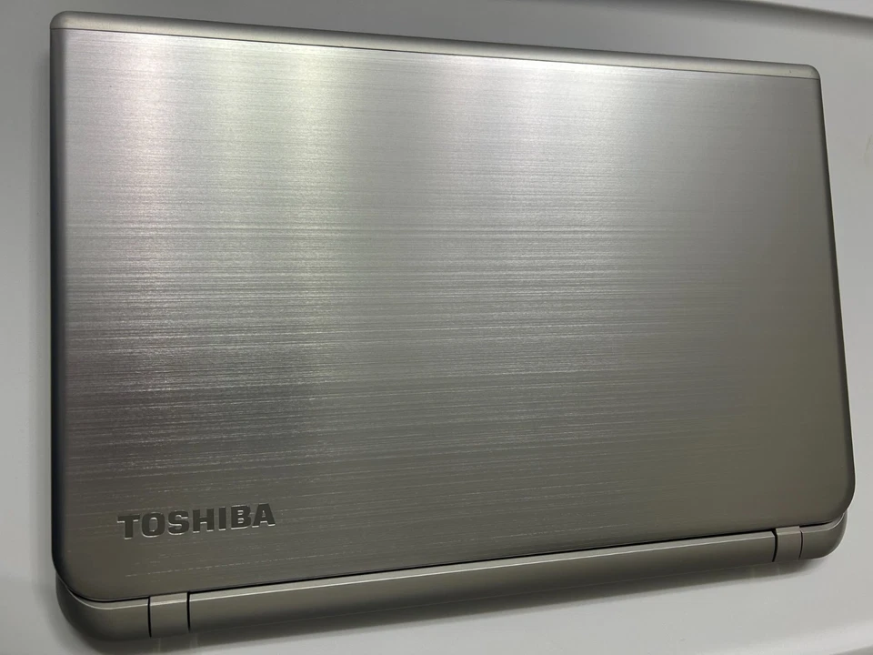 Toshiba S55-B5280 Satellite i7-4510U/ 2.0GHz/ 12GB Ram/ Windows 10 - Image 1 of 4