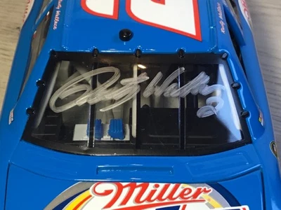 SIGNED 1:24 Rusty Wallace #2 MILLER LITE 2005 AUTOGRAPHED ACTION DieCast NASCAR - Image 1 of 4