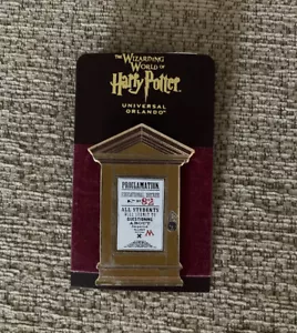 Harry Potter Wizarding World Proclamation Pin Badge Dolores Umbridge Rare - Picture 1 of 2