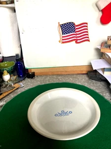CORMING PIE PLATE 9 INCH WITH BLUE CORN FLOWERS - Picture 1 of 4