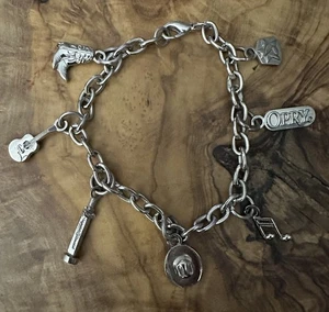 Grand Ole Opry Tono Plata 7” Dije Pulsera Guitarra Botas Vaqueras Sombrero Nota Musical - Imagen 1 de 10