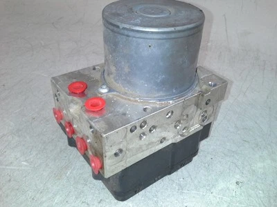 Toyota RAV4 2015 ABS bomba de freno antibloqueo Foto 1 de 4