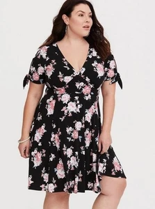 Torrid Sommerkleid Blumendruck Größe 2X 18 20 Hochzeit Cottagecore Übergröße - Bild 1 von 9
