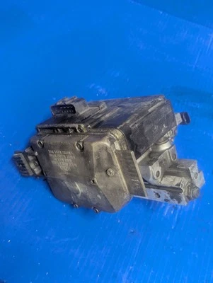 93 94 95Pontiac Firebird  ABS Brake Pump Module  - Image 1 of 4
