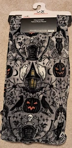 Halloween Plush Throw Blanket Spooky Halloween 50" x 60" Gray - Picture 1 of 3