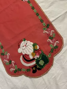 Vintage Bucilla Christmas Table Runner Santa Sequins Felt - Picture 1 of 11