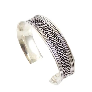 Suarti BA Sterling Silver Textured Scroll Cuff Bracelet - Picture 1 of 4