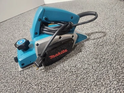 Avión cepilladora eléctrica Makita N1900B 3-1/4" con estuche accesorios probado funcionando Foto 1 de 4