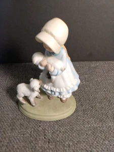Holly Hobbie Lmt Ed. FIGURINE Designers Collection GIRL AND LAMBS Porcelain EUC - Picture 1 of 11