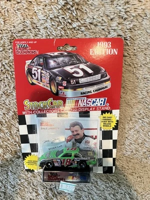Tarjeta NASCAR Racing Champions Dale Jarrett #18 Car Diecast 1993 1:64 NUEVA Foto 1 de 4