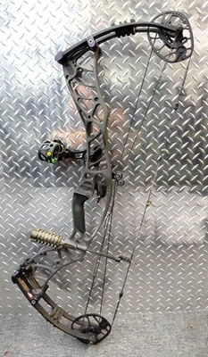 Hoyt Helix Ultra, destro, com MIRA - FRETE GRÁTIS - Imagem 1 de 4