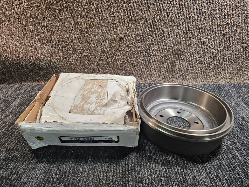 Tambor de freno trasero Dura International BD80106 para Ford E-150 2000-2003 Foto 1 de 4