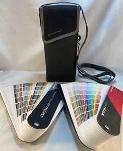 Benjamin Moore Color Preview & Classic collections Paint Color Fan Decks & Case - Picture 1 of 17