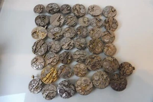 Uhr-Werke  , 39 alte Uhrwerke für mechanische Armbanduhren ,  Markenuhren - Bild 1 von 12