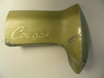 Mercury Cougar 1970 extensión de guardabarros delantero lado del conductor '70 Foto 1 de 4