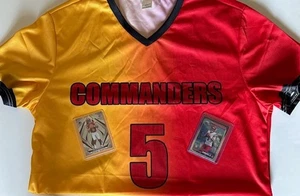 ZWEI JD5 KARTEN & NEUES SELTENES COOLES COMMANDERS DANIELS TRIKOT GRÖSSE LARGE 🔥 - Bild 1 von 5