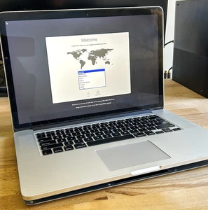 Apple MacBook Pro 15 inch Mid 2015 A1398 16GB *READ DESCRIPTION* - Picture 1 of 24