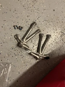 2007 SUZUKI GSXR 1000 PASSENGER REAR FOOT PEG SET 2008 Left Right - Picture 1 of 4