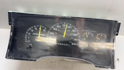 95 96 97 98 99 SUBURBAN 1500 Speedometer - Image 1 of 4