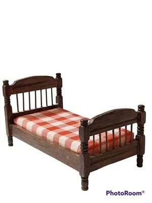 Cama de madera tallada a mano miniaturas Concord de colección con colchón adjunto casa de muñecas 1:12 Foto 1 de 4