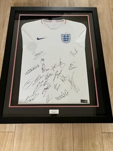 Signed England Football Shirt 2018/19 Framed - Picture 1 of 5