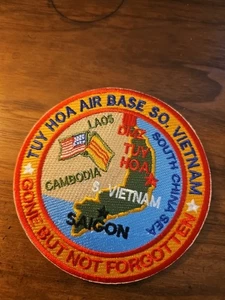 USAF PATCH, TUY HOA AIR BASE, SO. VIETNAM, WEG ABER NICHT VERGESSEN Y - Bild 1 von 3