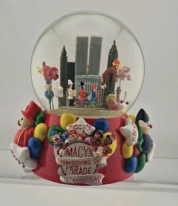 VTG 2001 Macy’s Thanksgiving Day Parade 75th Anniversary Snowglobe Twin Towers - Picture 1 of 5