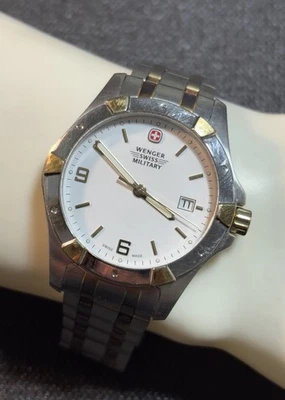 Reloj Wenger Swiss Military 100M para hombre tono plata/oro 40 mm, fecha, 79237 Foto 1 de 4
