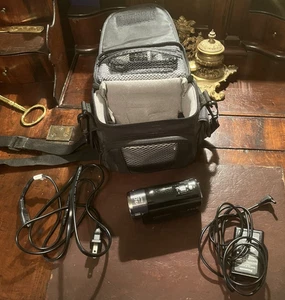 Panasonic HDC-SD90 Handheld High Definition Camcorder Black 5.0 Megapixels - Picture 1 of 10