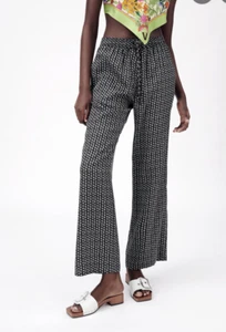 ZARA Wide Leg Relaxed Trouser LARGE Ladies Black Geo Printed Elasticated Waist - Picture 1 of 5