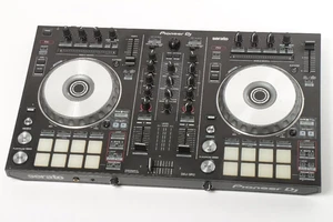 Pioneer DDJ-SR2 2-Channel DJ Controller Serato Performance Model Tested Japan - Picture 1 of 9