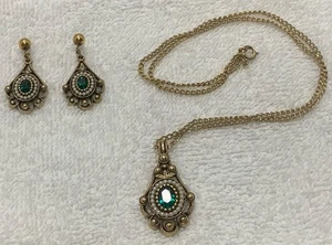 Schönes Avon Vintage Set goldfarben grün Strass Kunstperlen Halskette & Ohrring - Bild 1 von 8