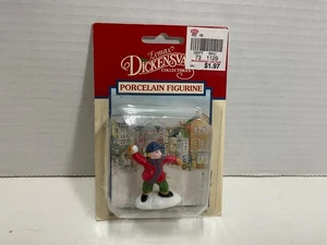 1996 Lemax Dickensvale Boy Throwing a Snowball Porzellan Figur - Bild 1 von 2