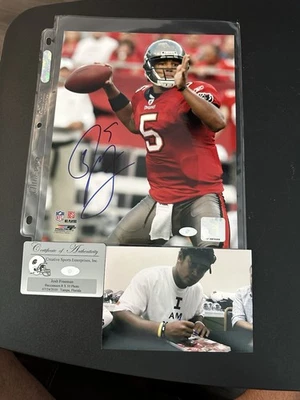 Foto de fútbol americano firmada por Josh Freeman autografiada NFL Tampa Bay Bucs certificado de autenticidad Foto 1 de 4