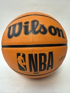 Wilson NBA DRV Series Basketball Größe 6 Outdoor-Indoor Sports ENC - Bild 1 von 3