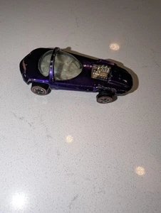 Hot Wheels Redline 1967 Silhouette US Purple W/ White Interior - Picture 1 of 4