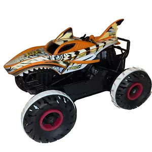Hot Wheels Monster Truck 1:15 Scale Remote Control Tiger Shark Vehicle - Picture 1 of 6