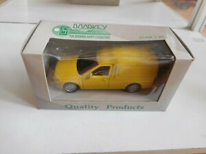 Doorkey Ford Escort Van in Yellow on 1:43 in Box
